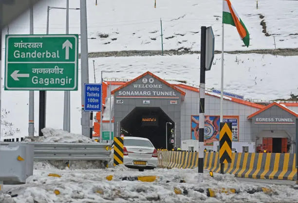 Complete Kashmir Travel Guide: Best Time, Top Places & Trip Cost